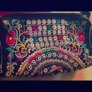 Handmade indigenous pattern embroidery bag